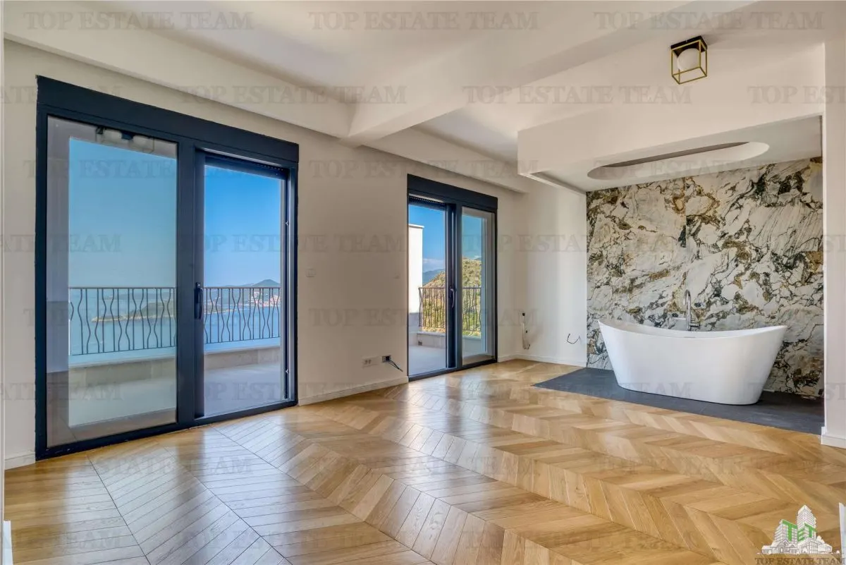 Villa en Venta en Budva, Montenegro - foto 6
