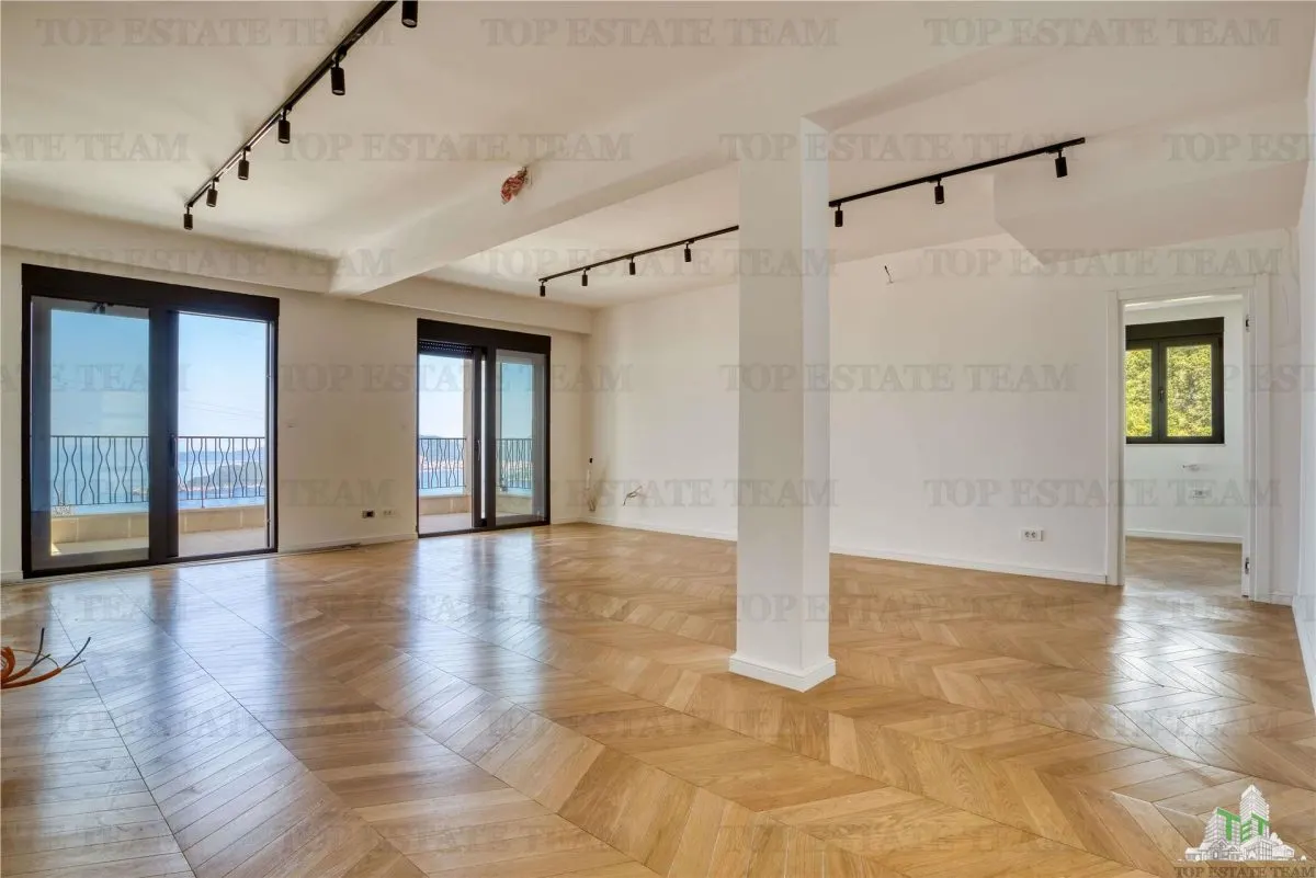 Villa en Venta en Budva, Montenegro - foto 7