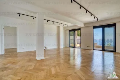 Villa en Venta en Budva, Montenegro - foto 9