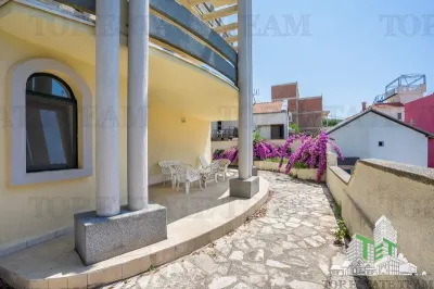 Villa en Venta en Bar, Montenegro - foto 13
