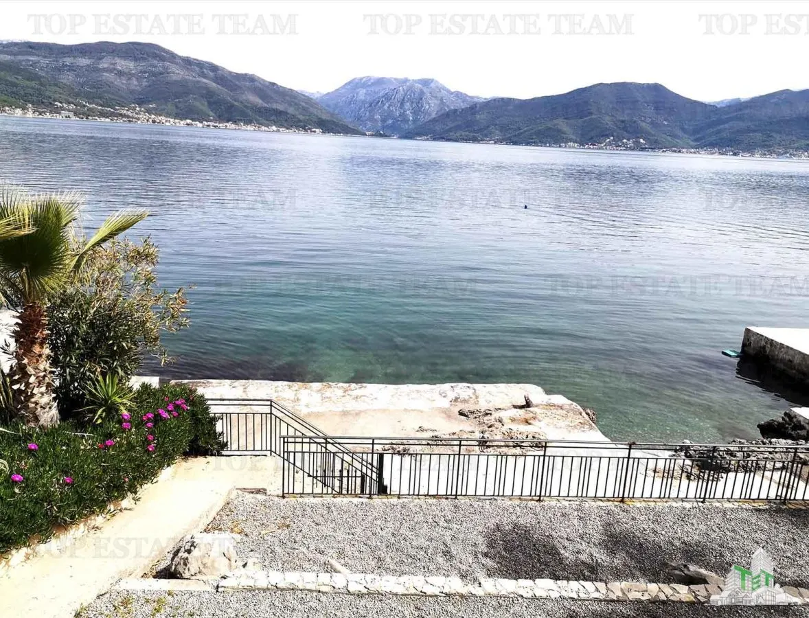 Apartamento en Venta en Tivat, Montenegro - foto 1