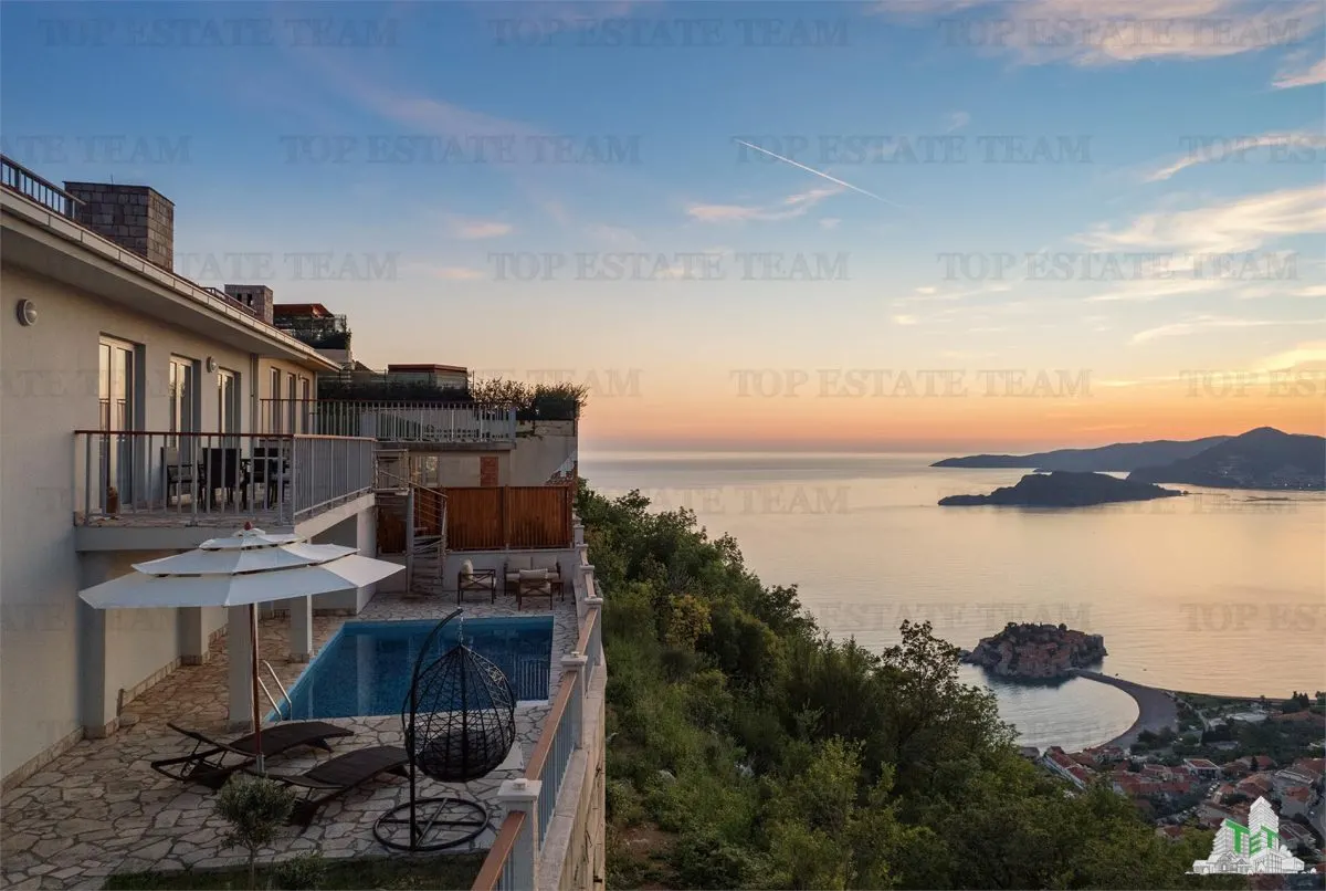 Villa en Venta en Budva, Montenegro - foto 4