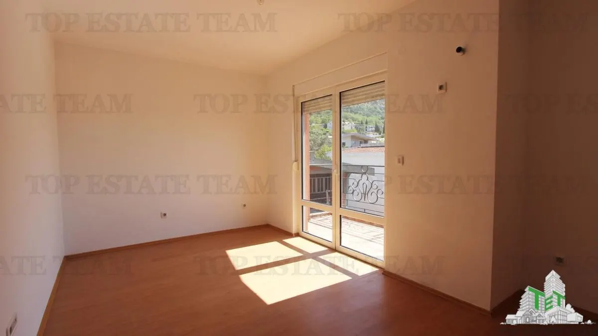 Apartment for Sale in Bar, Montenegro - foto 14