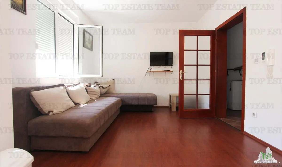Apartment for Sale in Bar, Montenegro - foto 4
