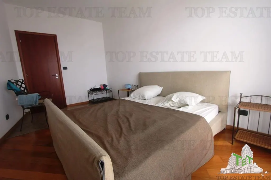 Apartamento en Venta en Budva, Montenegro - foto 5
