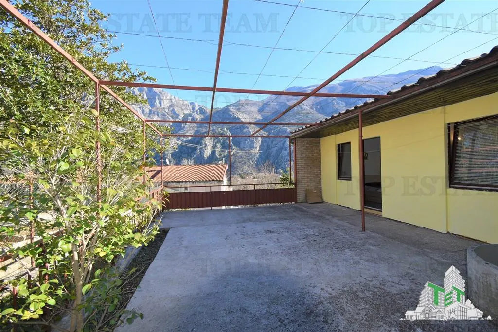 Villa for Sale in Kotor, Montenegro - foto 10