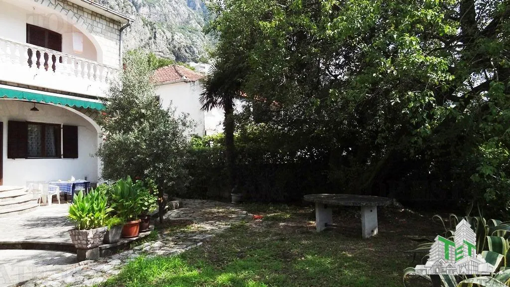 Villa for Sale in Kotor, Montenegro - foto 4