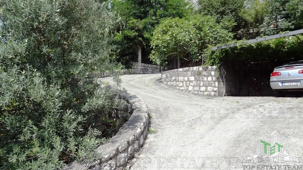 Villa for Sale in Kotor, Montenegro - foto 8