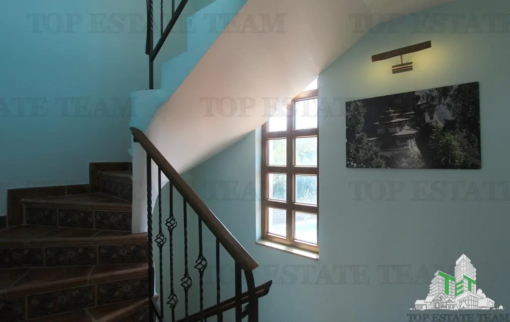 Villa à Vendre à Kotor, Monténégro - foto 18