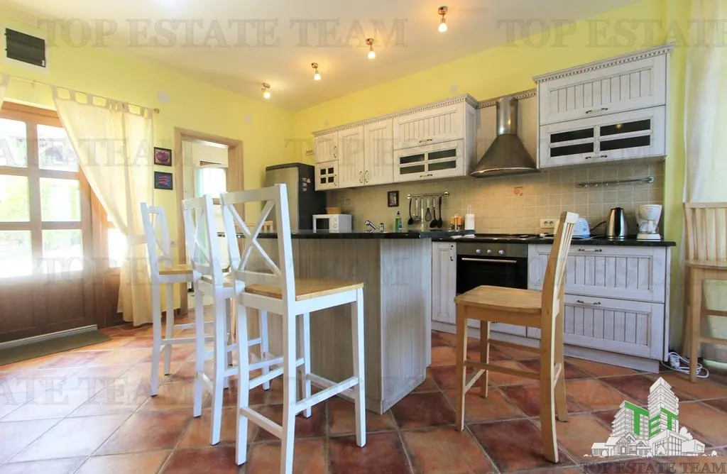 Villa à Vendre à Kotor, Monténégro - foto 9