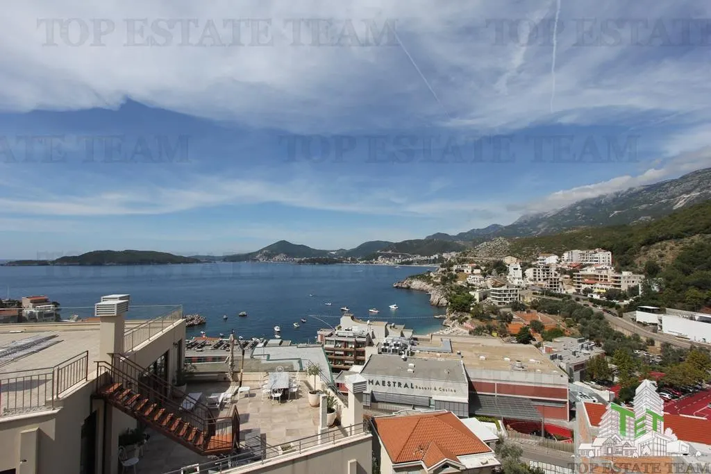 Apartment for Sale in Budva, Montenegro - foto 1