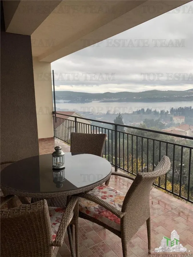 Apartment for Sale in Tivat, Montenegro - foto 11