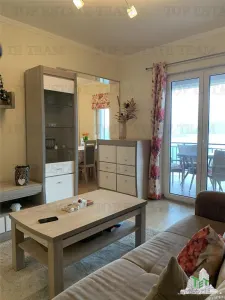 Apartment for Sale in Tivat, Montenegro - foto 3
