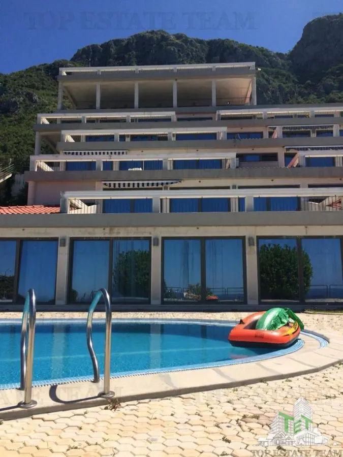 Villa for Sale in Budva, Montenegro - foto 3