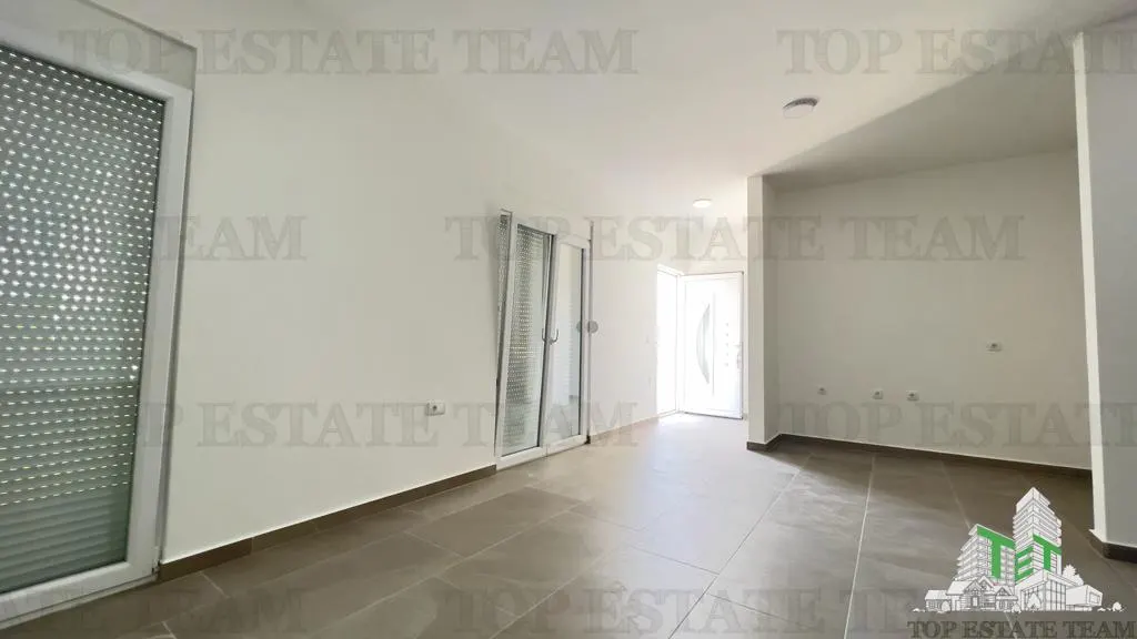 Villa for Sale in Ulcinj, Montenegro - foto 3