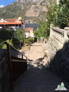 Apartment for Sale in Kotor, Montenegro - foto 2