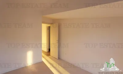 Apartment for Sale in Tivat, Montenegro - foto 4