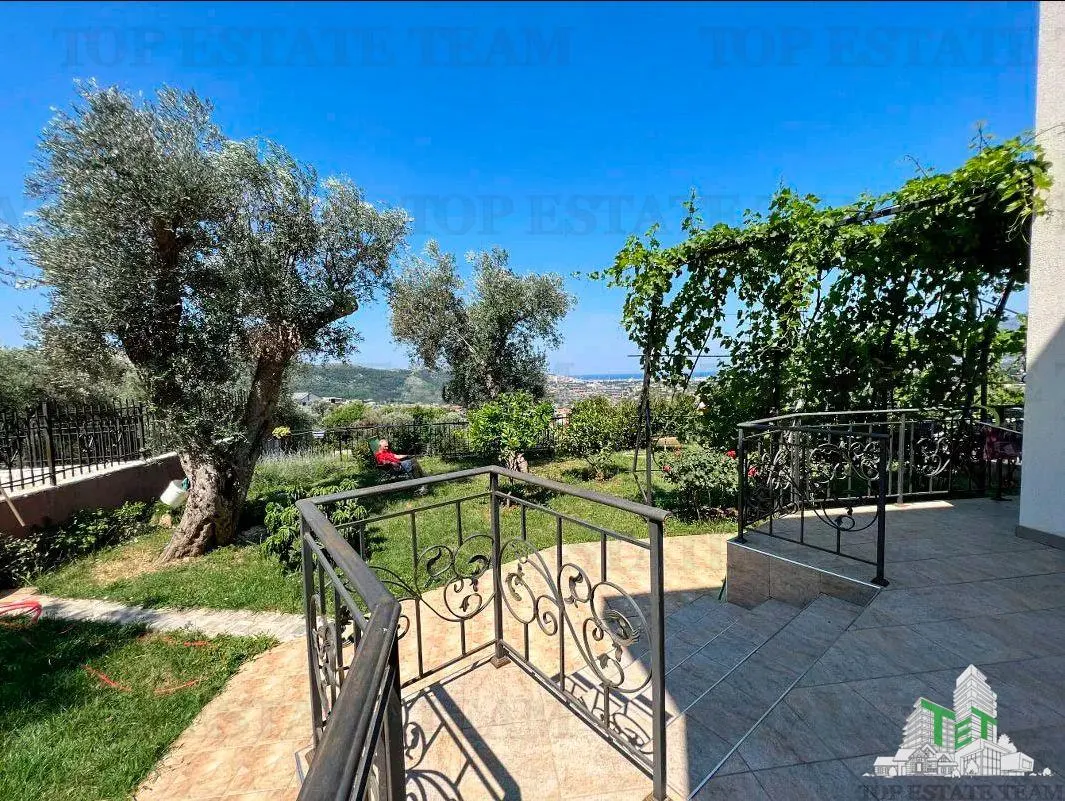 Villa en Venta en Bar, Montenegro - foto 2