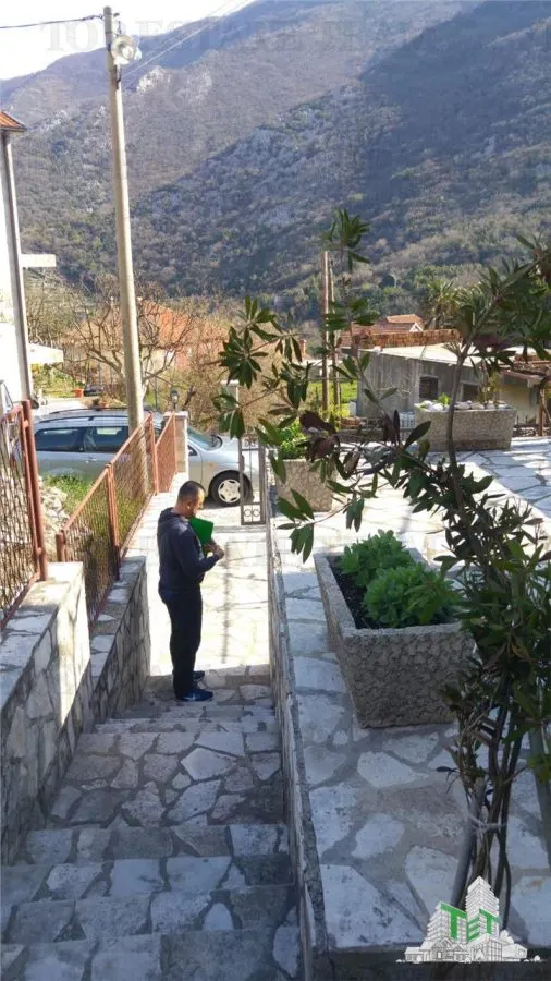 Villa for Sale in Kotor, Montenegro - foto 6