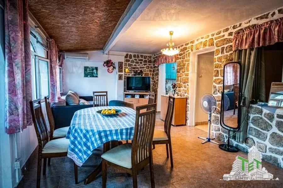 Villa for Sale in Bar, Montenegro - foto 2