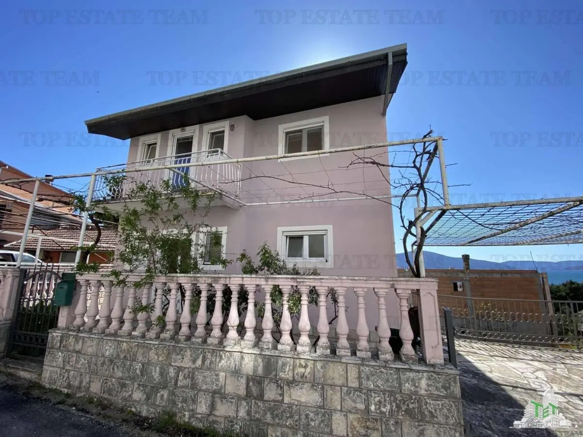 Villa à Vendre à Tivat, Monténégro - foto 1