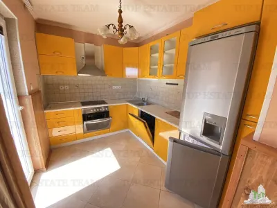 Villa à Vendre à Tivat, Monténégro - foto 3
