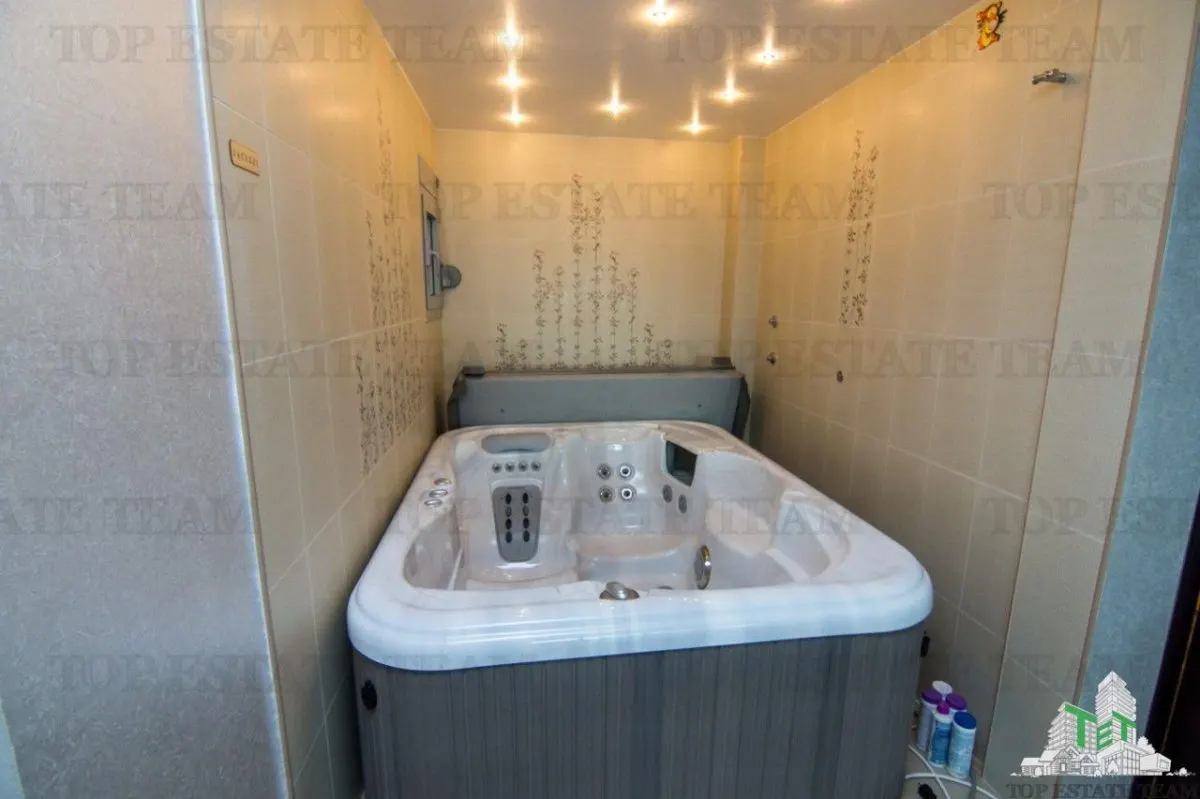 Villa for Sale in Budva, Montenegro - foto 8