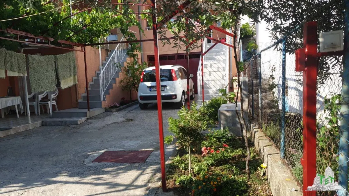 Villa for Sale in Bar, Montenegro - foto 11