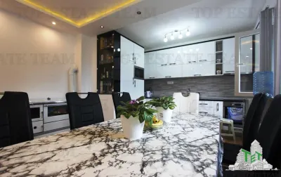 Villa en Venta en Bar, Montenegro - foto 5