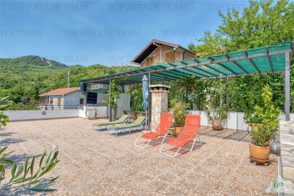 Villa for Sale in Herceg-Novi, Montenegro - foto 2