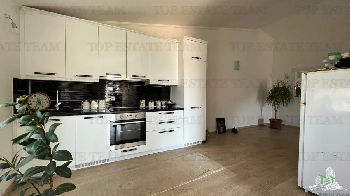Villa for Sale in Bar, Montenegro - foto 1