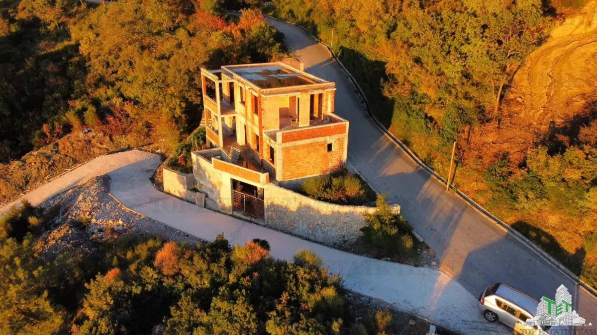 Villa for Sale in Budva, Montenegro - foto 4