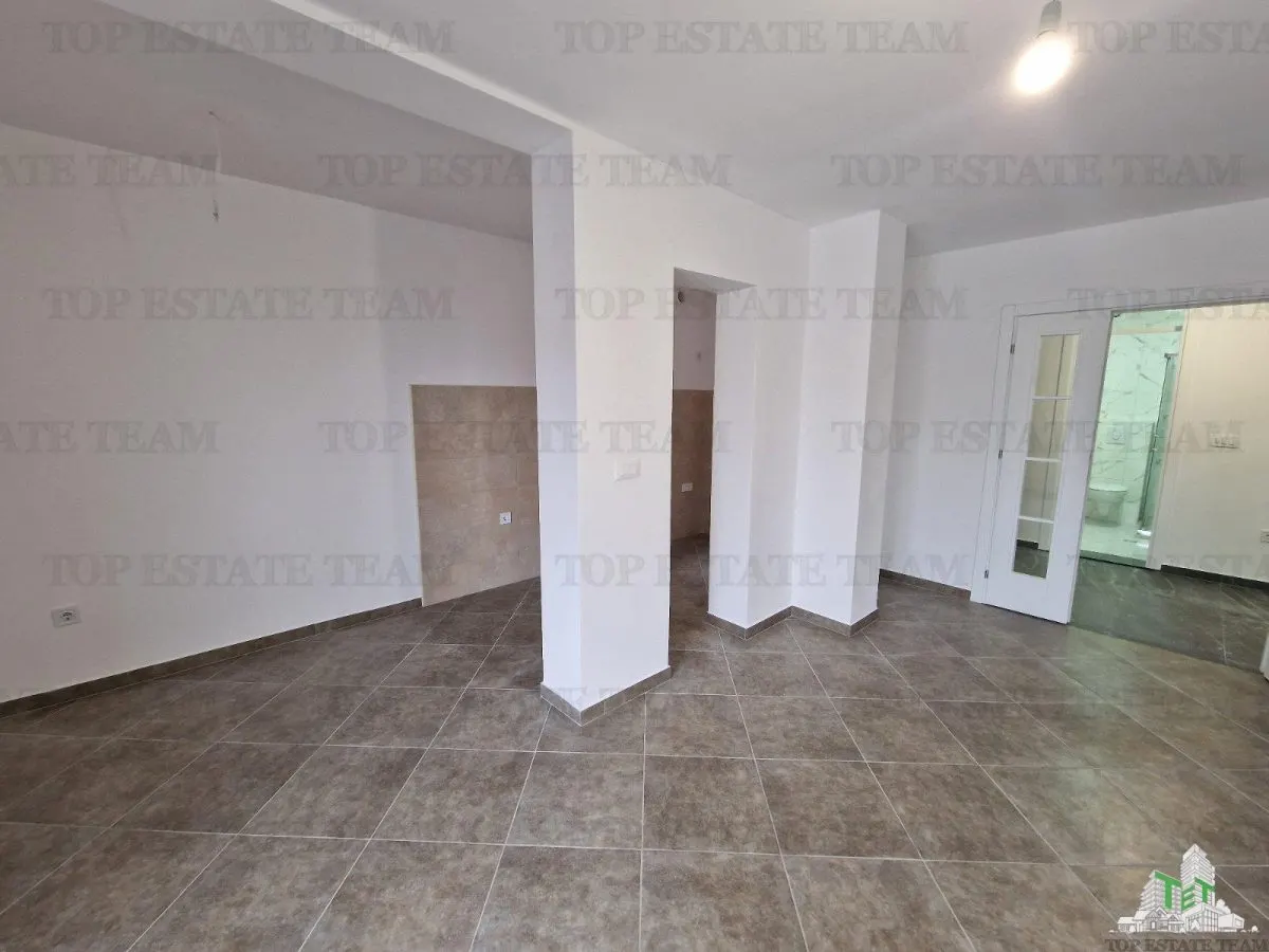 Apartamento en Venta en Herceg-Novi, Montenegro - foto 1