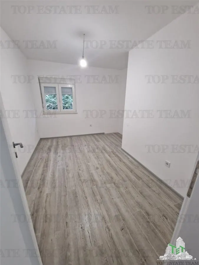 Apartamento en Venta en Herceg-Novi, Montenegro - foto 4