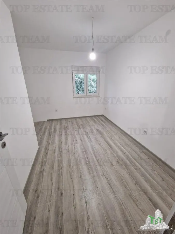 Apartamento en Venta en Herceg-Novi, Montenegro - foto 5