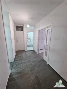 Apartamento en Venta en Herceg-Novi, Montenegro - foto 9