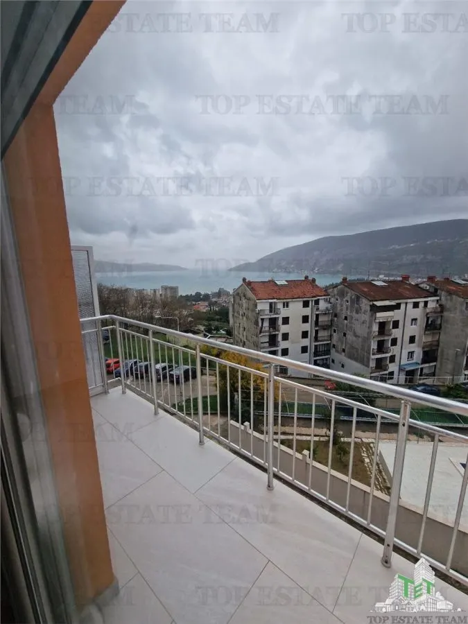 Apartamento en Venta en Herceg-Novi, Montenegro - foto 11
