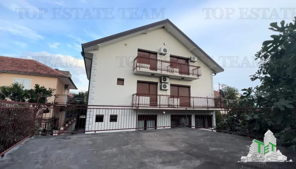 Villa for Sale in Herceg-Novi, Montenegro - foto 20