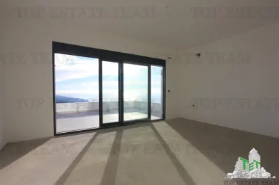 Villa en Venta en Bar, Montenegro - foto 3