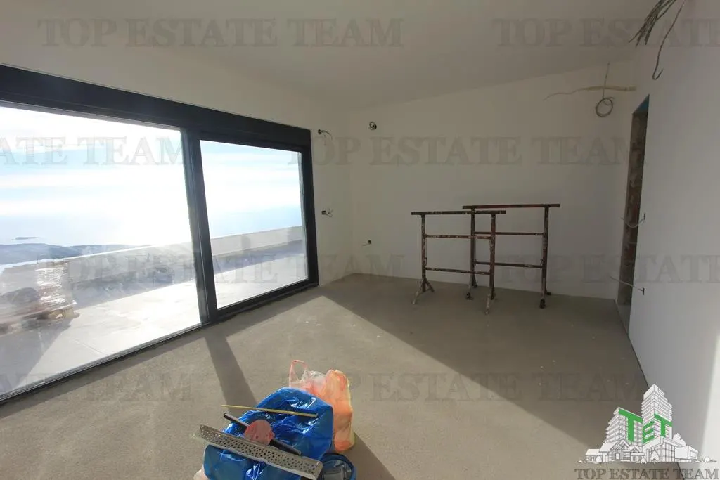 Villa en Venta en Bar, Montenegro - foto 5