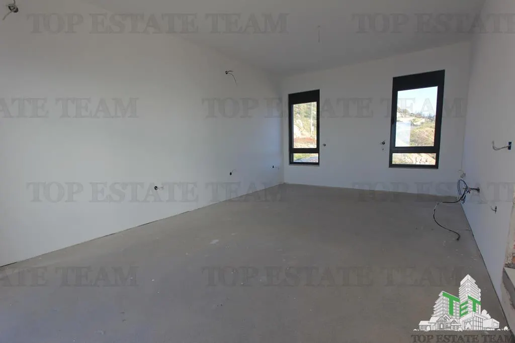 Villa en Venta en Bar, Montenegro - foto 7