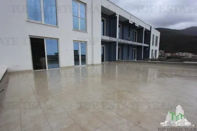 Apartamento en Venta en Budva, Montenegro - foto 11