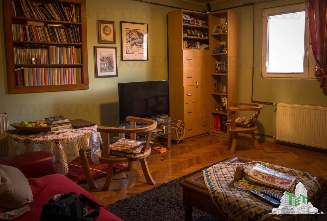 Villa en Venta en Budva, Montenegro - foto 1