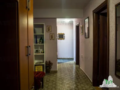 Villa en Venta en Budva, Montenegro - foto 12