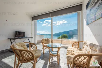 Villa for Sale in Herceg-Novi, Montenegro - foto 11