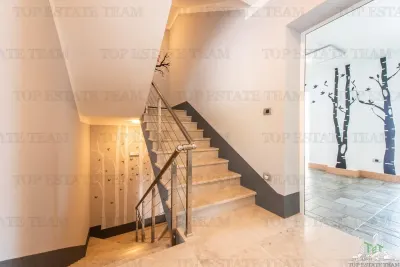 Villa for Sale in Herceg-Novi, Montenegro - foto 16