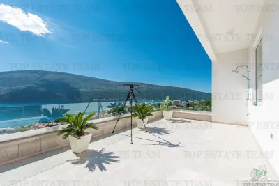 Villa for Sale in Herceg-Novi, Montenegro - foto 19