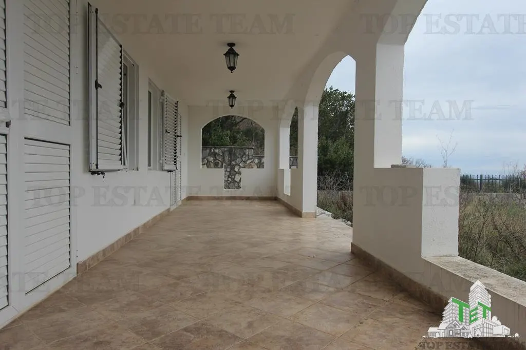 Villa en Venta en Budva, Montenegro - foto 10