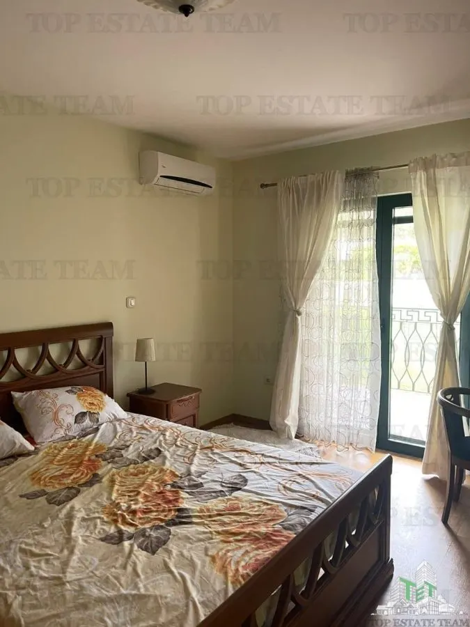 Villa en Venta en Kotor, Montenegro - foto 4