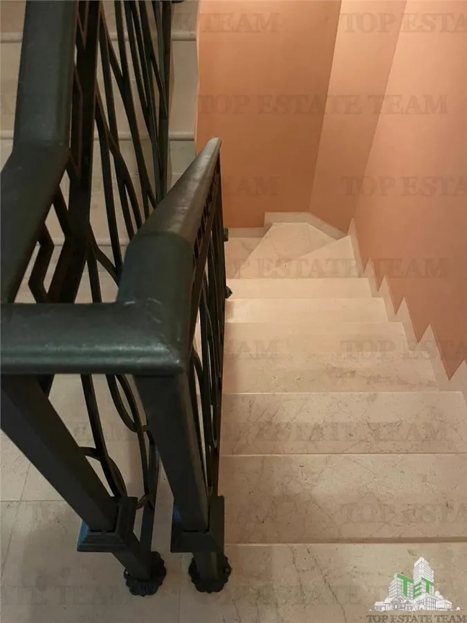 Villa en Venta en Kotor, Montenegro - foto 7